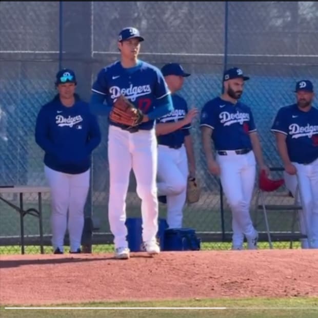 完美体育携手萨索洛达成战略合作 共促俱乐部全面发展